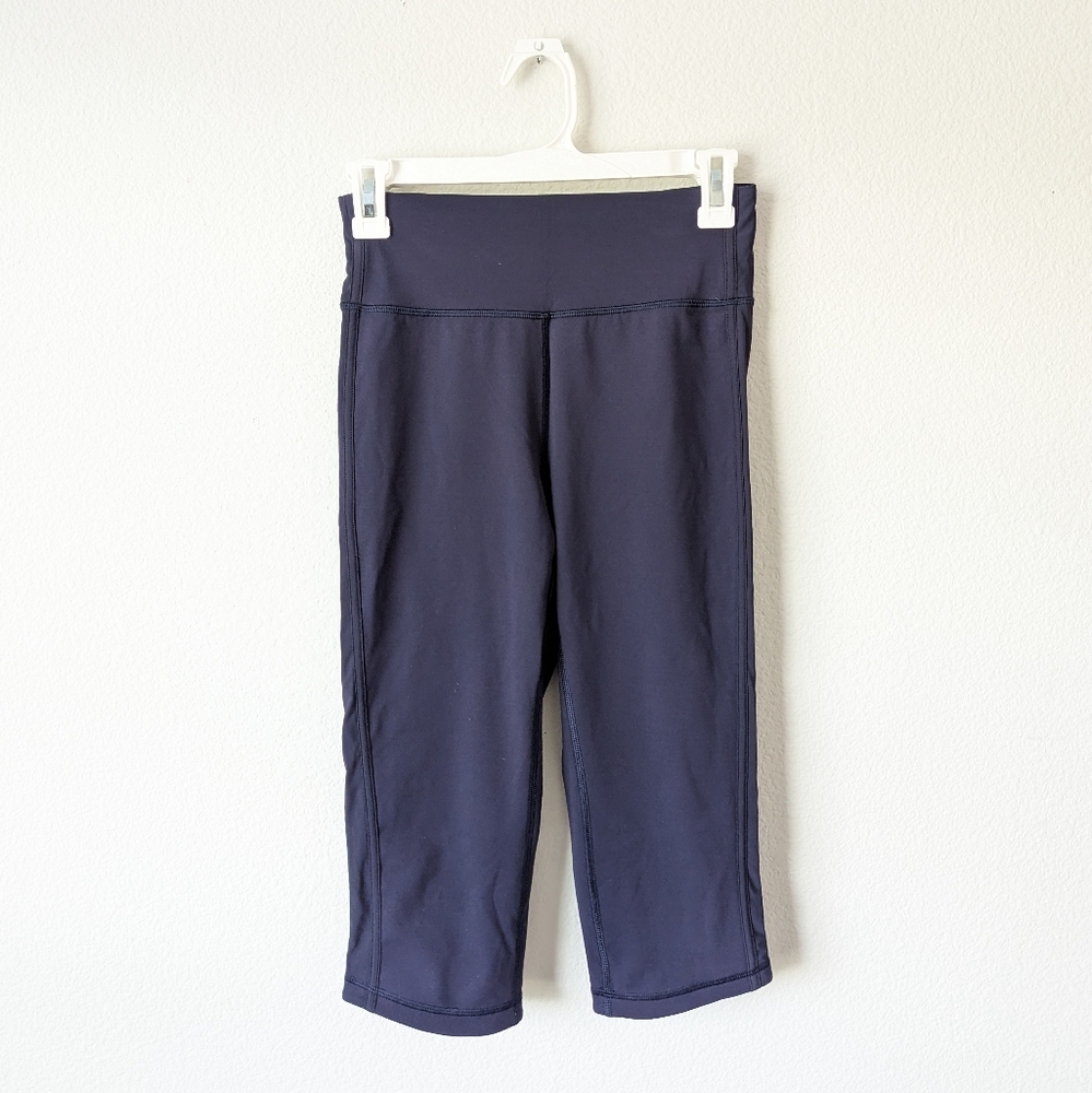 Lululemon Squad Goals Leggings, Cropped 17" Inseam, Midnight Navy Blue, Size 6